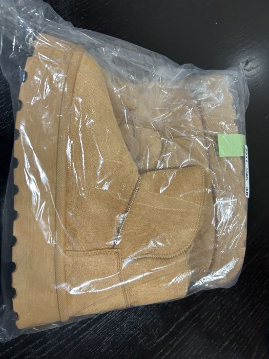 Bota com pelo camel