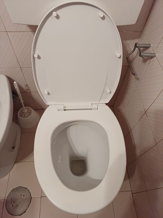 Vendo bidé e sanita completa em excelente estado  novíssima