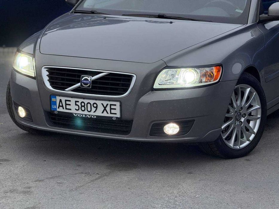 Volvo V50 2008, 2.0 дизель, механика 6-ст