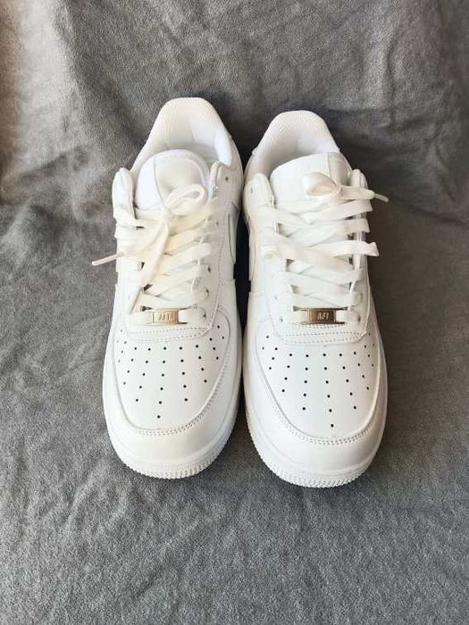Nowe trampki Nike Air Force 1 Low Biały R.43