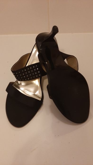Chinelas  senhora  pretas