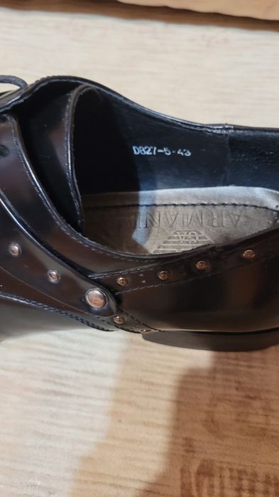 Туфли  Armani       .