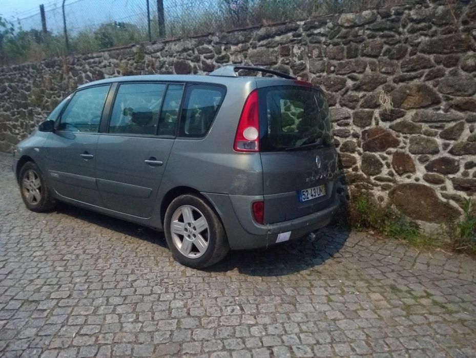 Carrinha  GPL sete lugares Renault Espace