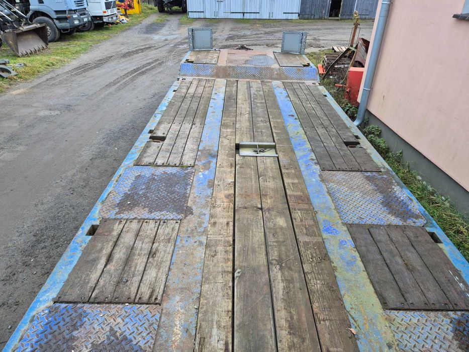 Przyczepa niskopodłogowa