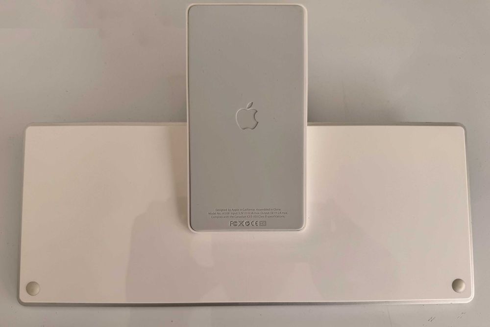 Apple iPad Keyboard Dock (Model A1359)428961100517222401