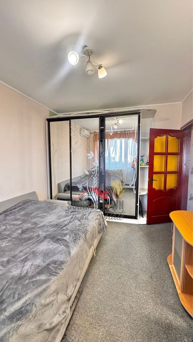 Продам 3 х кімнатну квартиру з трьома балконами на Малікова