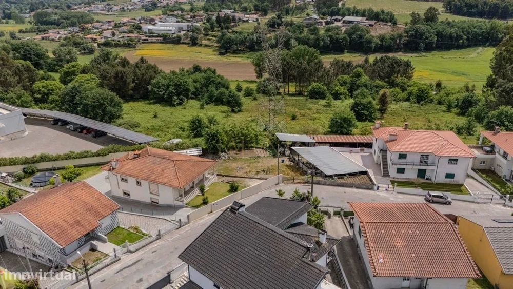Terreno Premium em Ronfe - 860m2 para a casa dos seus Sonhos!