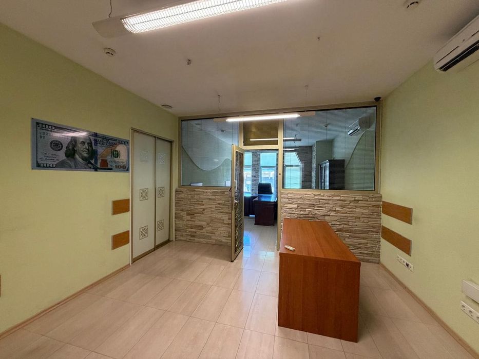 Оренда  офісу в центрі Києва. 142м2  БЦ «Botanic Towers».Без комісії, від власника