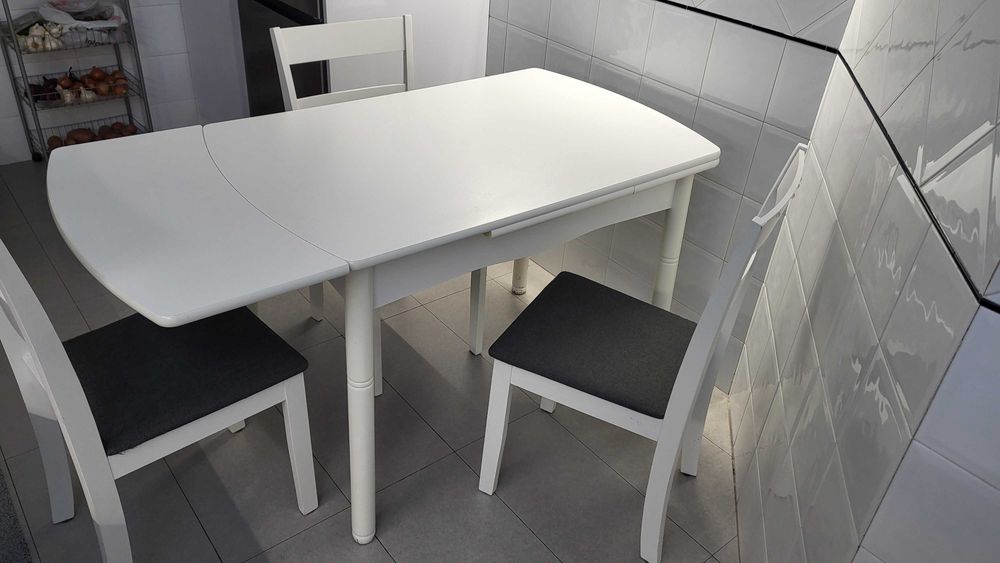 Mesa de cozinha extensível com 3 cadeiras