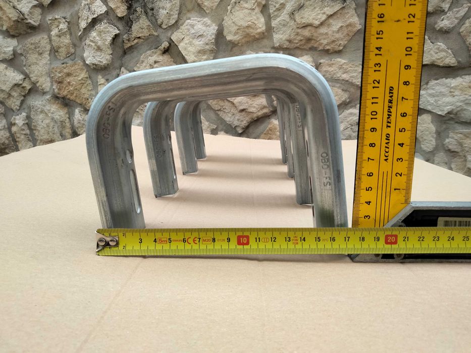 Suportes em aço anodizado