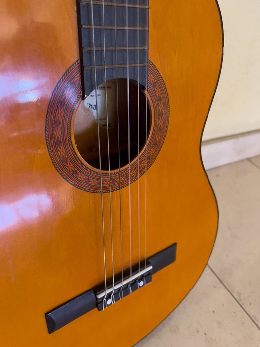 Guitarra clássica antiga