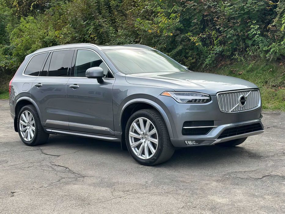 Volvo XC90      2019