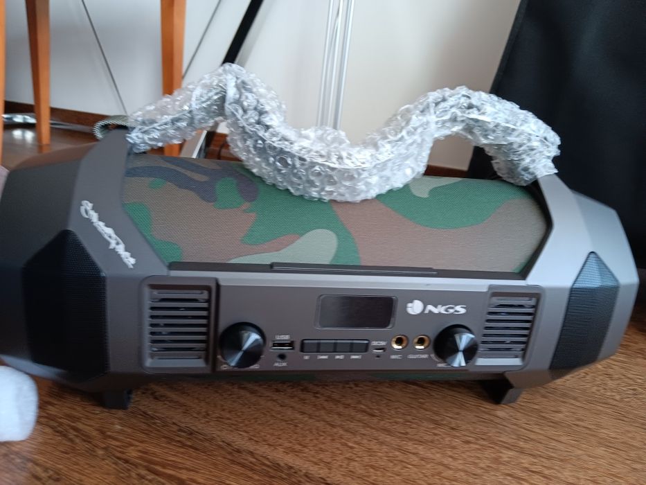 Coluna multimédia e amp de guitarra