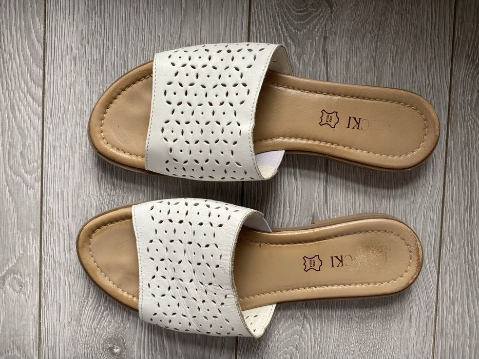 Klapki lasocki skóra 39