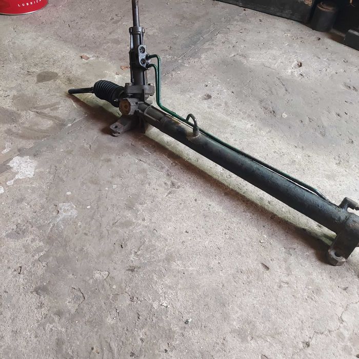 Рулевая рейка под ремонт