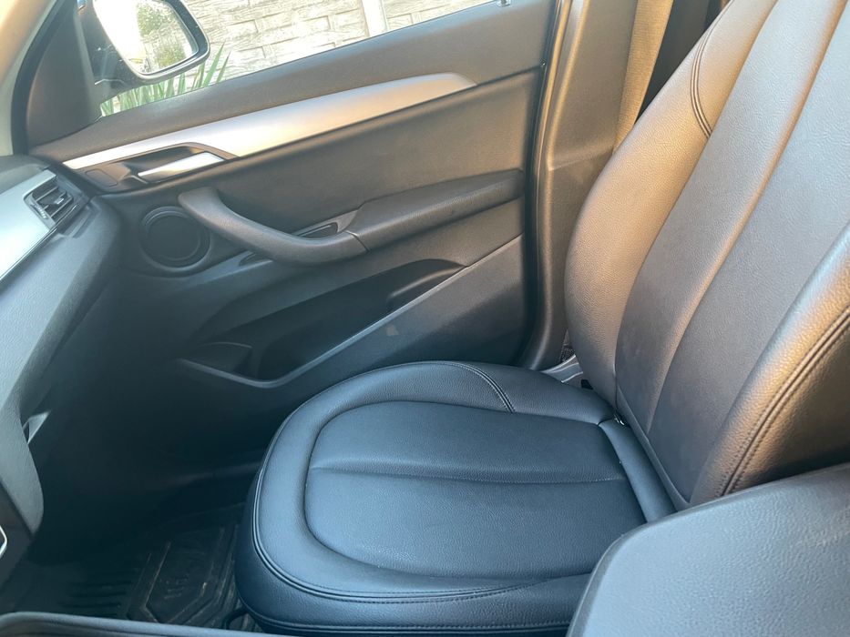 Bmw x1 z 2017r disel 1.8d 20 150 km czarny