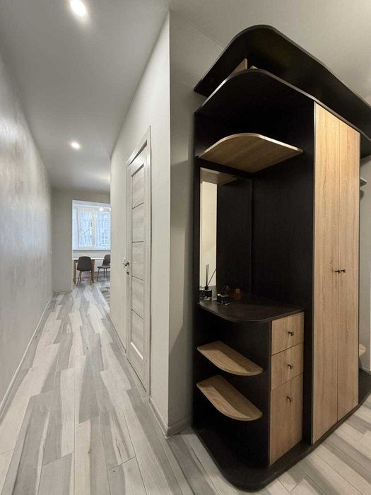 Продаж 1-к квартири без витрат з ремонтом та меблями Озерна Панаса Мир