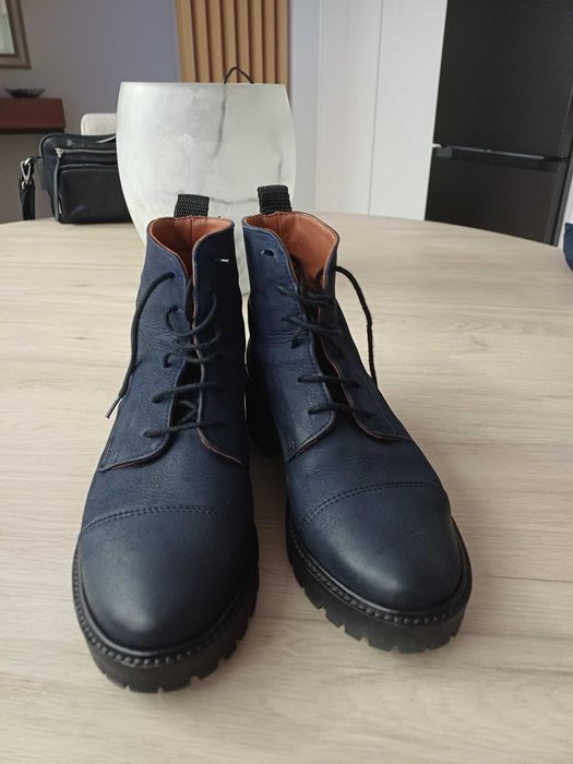 Botas em pele genuína