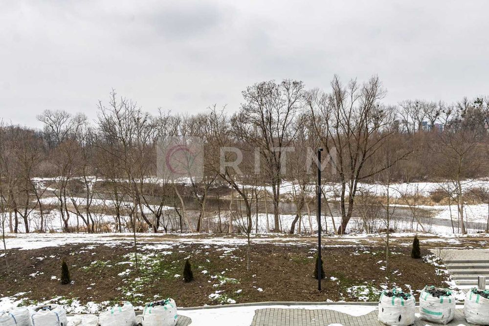 Продається 2-кімнатна квартира площею 73 м² на 1 поверсі.