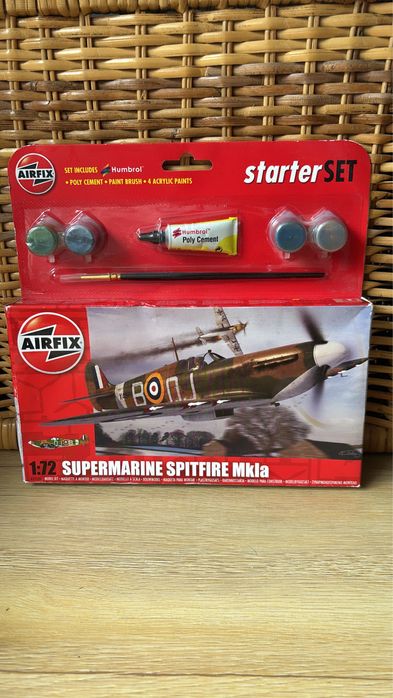 Model Airfix A55100 Zestaw z farbami Supermarine Spitfire Mk.Ia