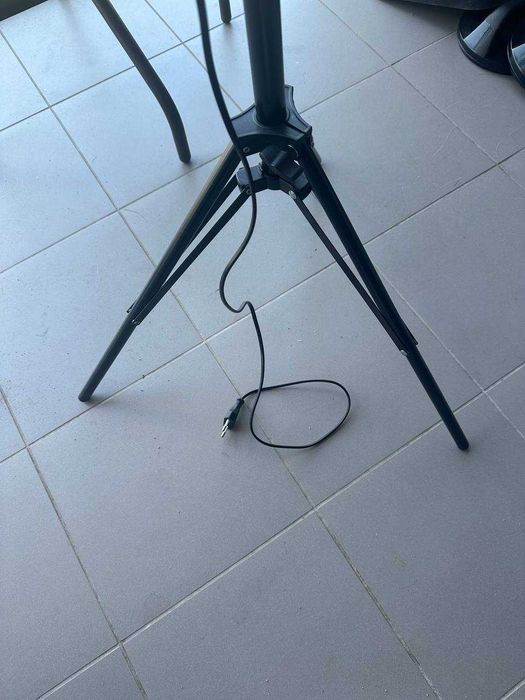 Światło studyjne. Statyw klikający pod żarówki + parasol. х6 elementów