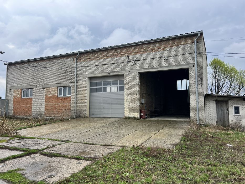 Продаж або аренда промислової території з будівлями 2573,50м2 2,5 га