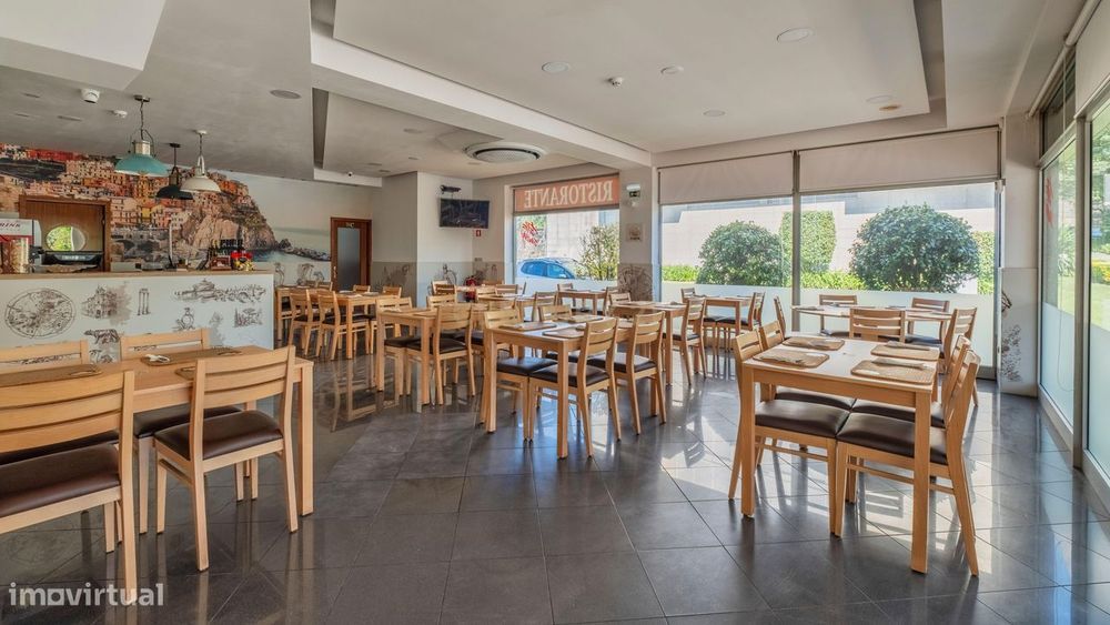 Trespasse de Pizzaria com esplanada em Águas Santas