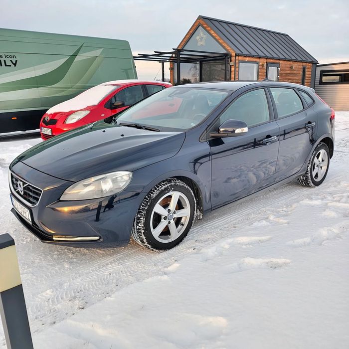 Volvo V40 D2 2,0 diesel 120KM manual navi led