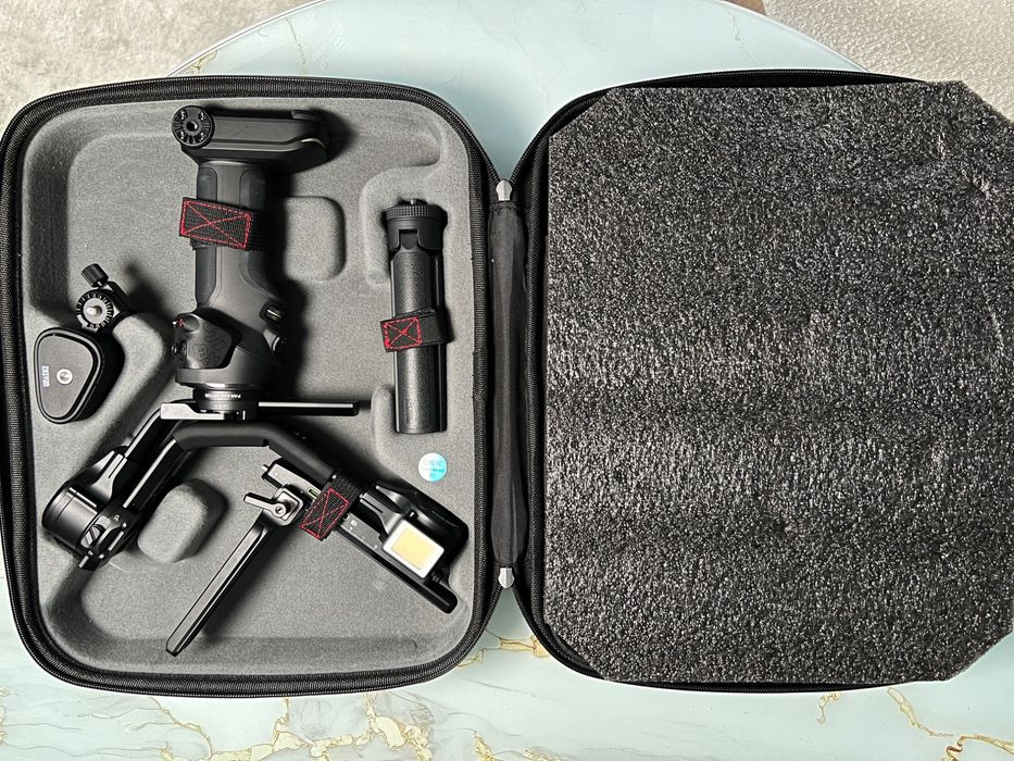 Gimbal ZHIYUN Crane 4 Combo