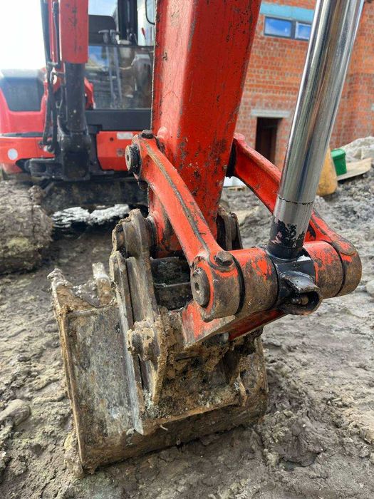 Мініекскаватор гусеничний Кубота КХ -101 3 а 3