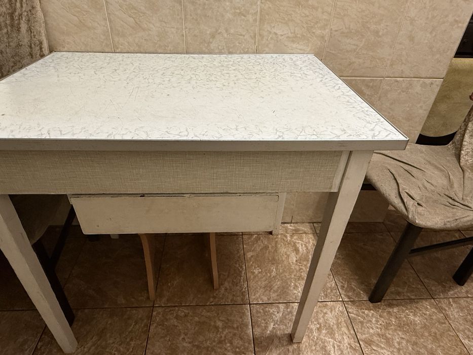 Стіл, стол, полка, полиця, тумба