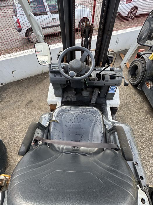 Empilhador 2ton Gas usado