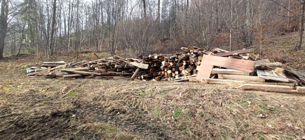 Sprzedam drewno z rozbiórki
