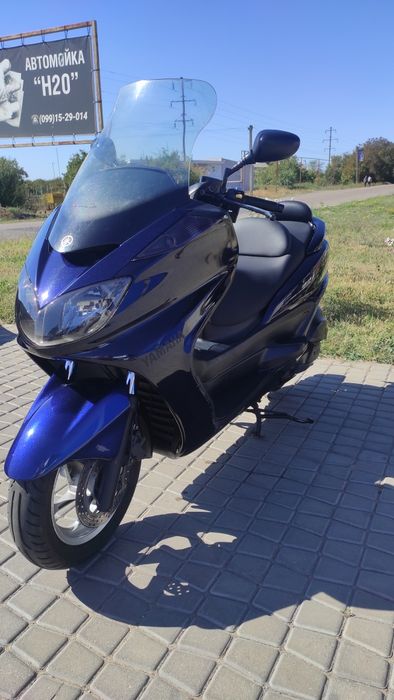 Продам Yamaha magesty 400