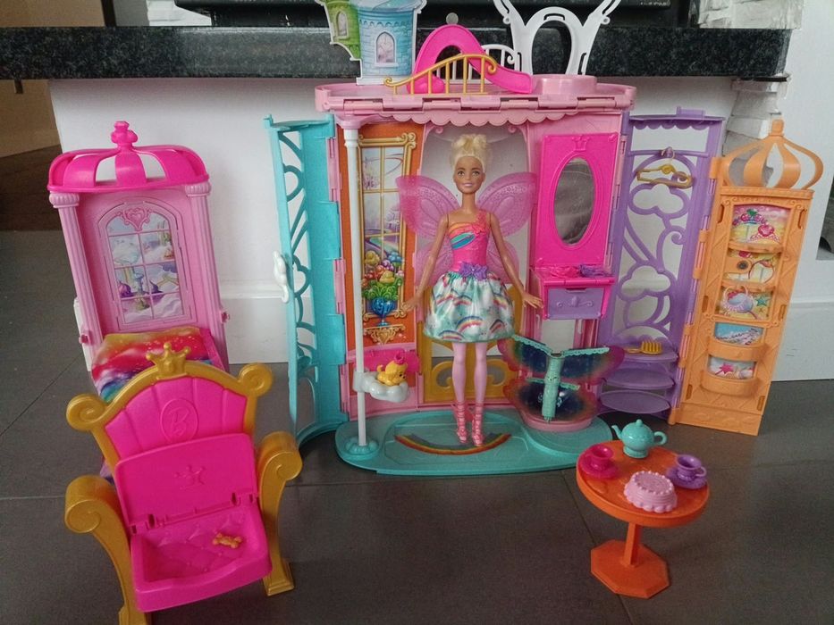 Domek Barbie z latająca wróżką -zestaw