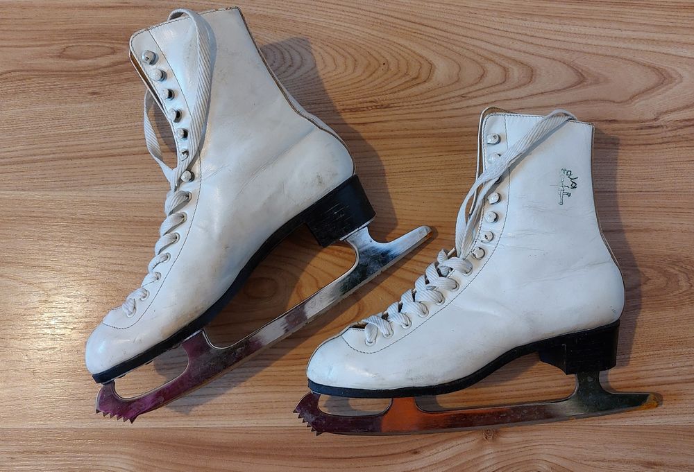 Łyżwy figurowe r. 35