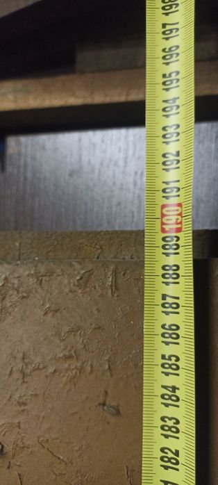 Drzwi drewniane zabytkowe . Zawiasy kute