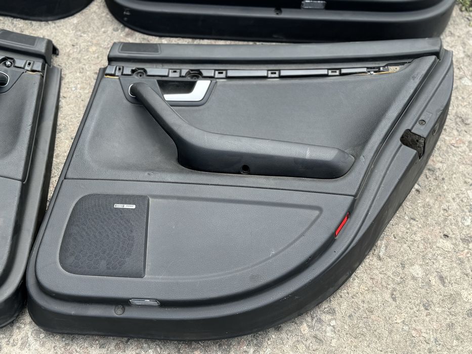 Карта дверей audi a4 b7 шкіра чорна комплект карт ауді а4 б7 салон Bose