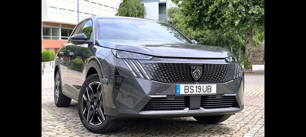 Peugeot 3008 hibrid 2025 6000 km