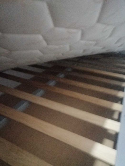 Cama de solteiro , como nova