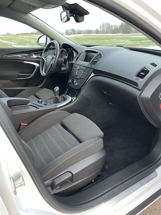 Opel Insignia 2.0 Turbo 4x4 Benzyna