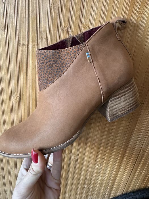 Ботінки Toms натуральна замш 37.5