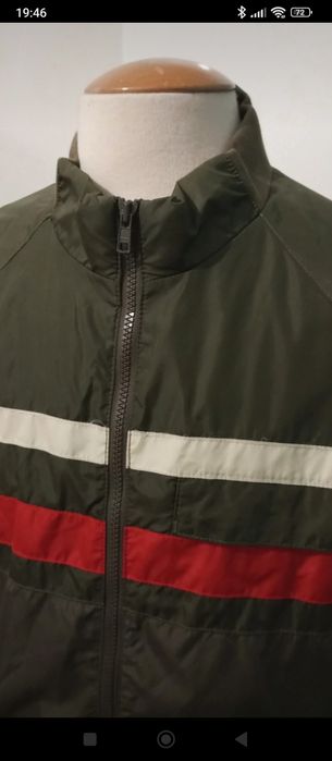 Blusão Levi's tipo bomber corta vento