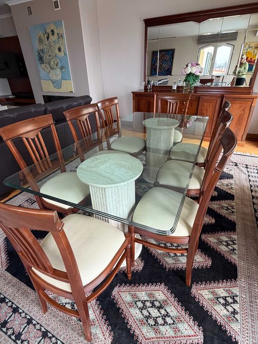 Mesa de jantar pés em marmore tampo de vidro