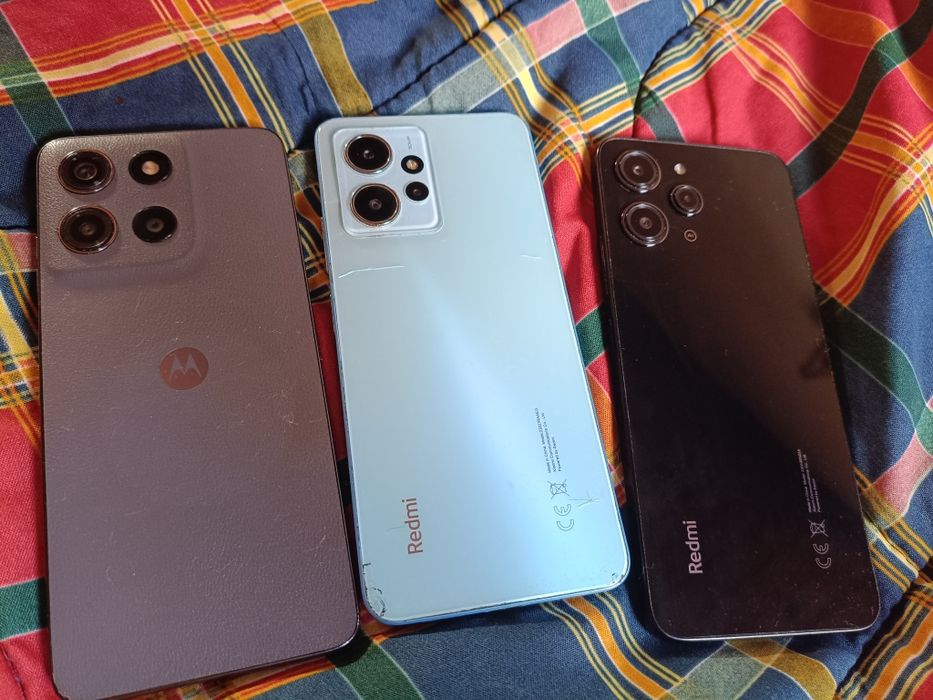 Lote 3 Telemóveis (Ecrã Partido) - Moto G15 + Redmi Note 12 + Redmi 12