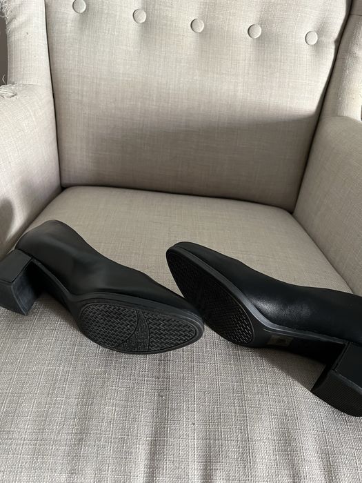 Sapatos classicos de senhora