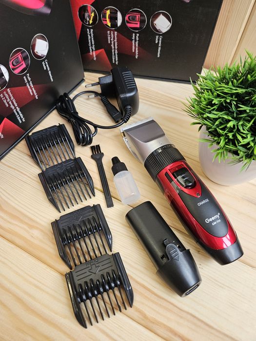 Машинка для стрижки волос с насадками ,Geemy gm 6001, gemei 550