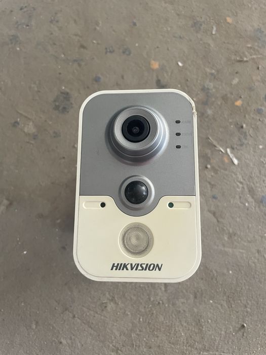 8 канальный регистратор Neostar с диском монитором и камерой