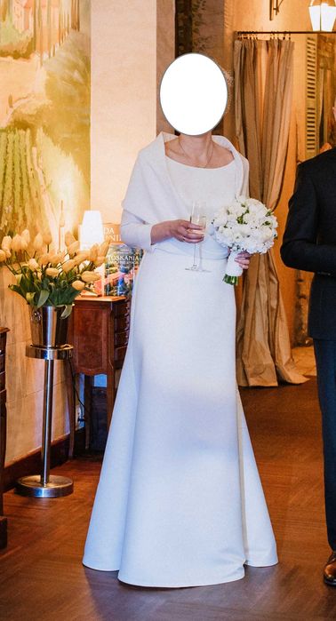 Suknia śluba o prostym kroju