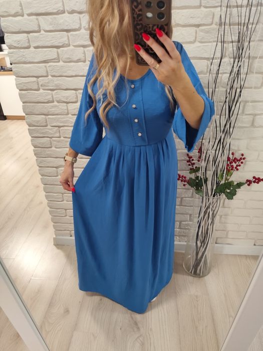 Długa niebieska sukienka M